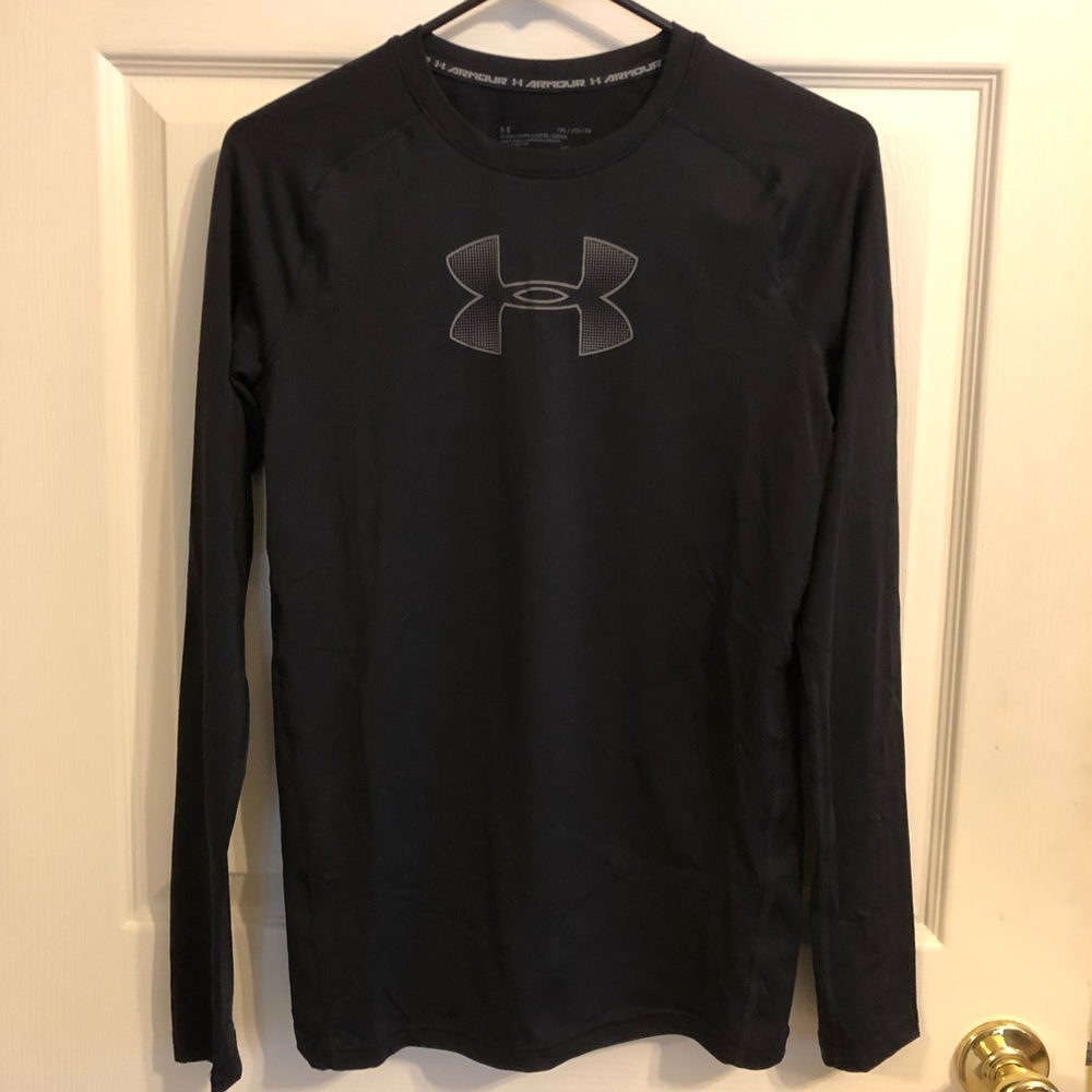 Like New! Youth XL Under Armour HeatGear Long Sleeve Shirt - Black